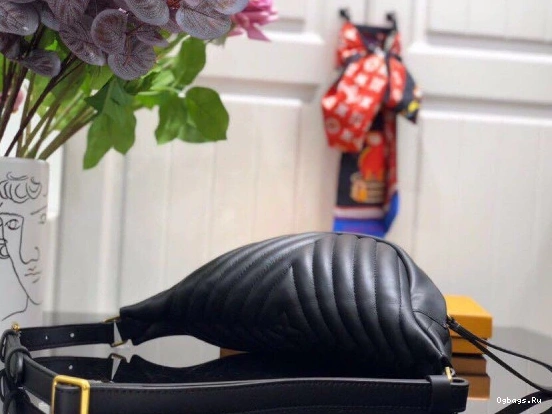 WAVE NEW VUITTON LOUIS BUMBAG 0308